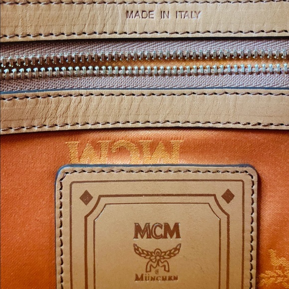 🌺AUTHENTIC MCM LARGE BAG 💼 🌺 - Picture 5 of 8